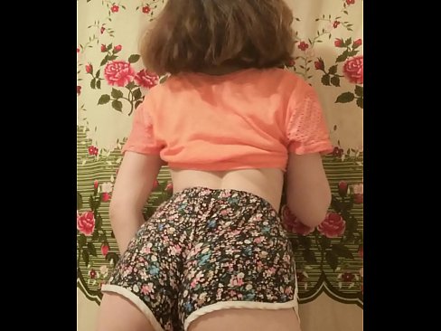 ❤️ Neska gazte sexy galtzak kentzen kameraren aurrean Porno pornoan eu.hentaiser.ru ❌️❤